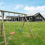5 Star Holiday Home In Vaeggerlose Bøtø By