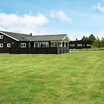 5 Star Holiday Home In Vaeggerlose Hébergement de vacances Bøtø By