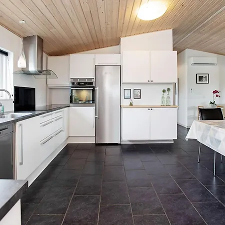 Luxury Retreat With Pool - By Traum * Bøtø By