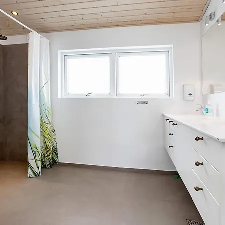 5 Star In Vaeggerlose Feriehus